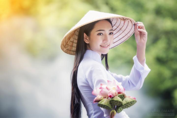Từ Gần 300 bé mẫu giáo
